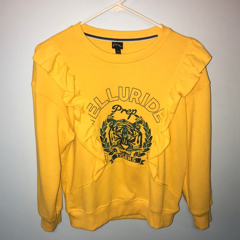 Trendy Yellow Sweater by Art Class